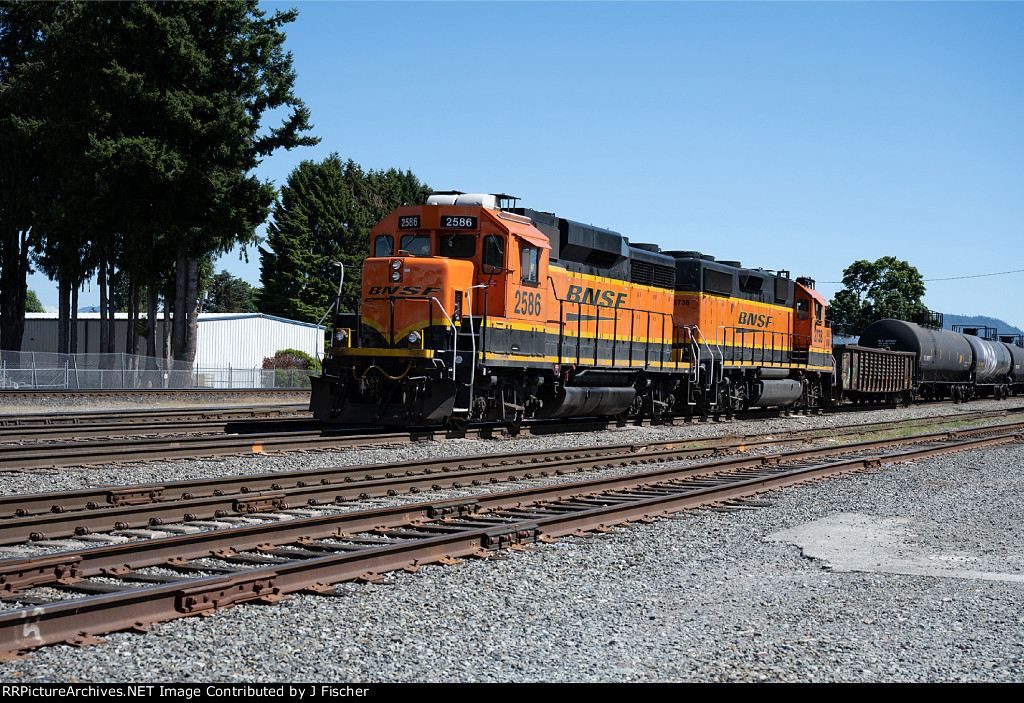 BNSF 2586